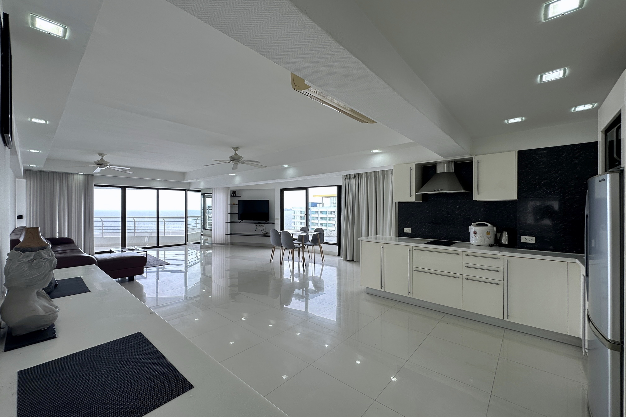 Jomtien Metro Condo for Sale 