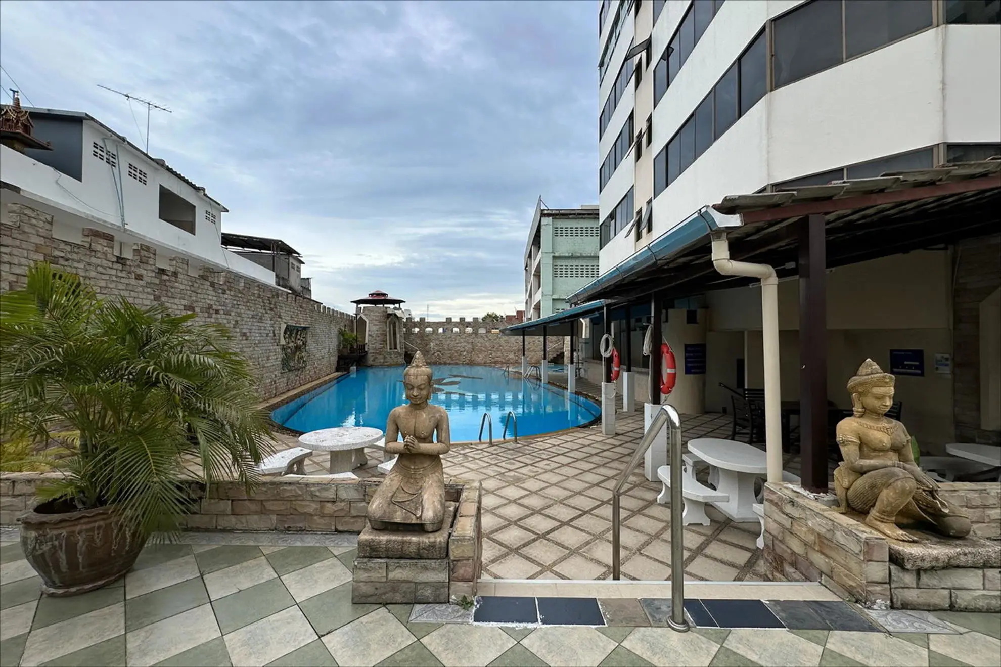 Center Condo