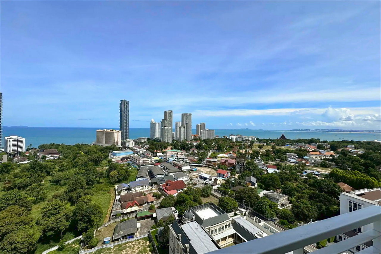 AD Hyatt Condo – Pattaya Sea View Condo
