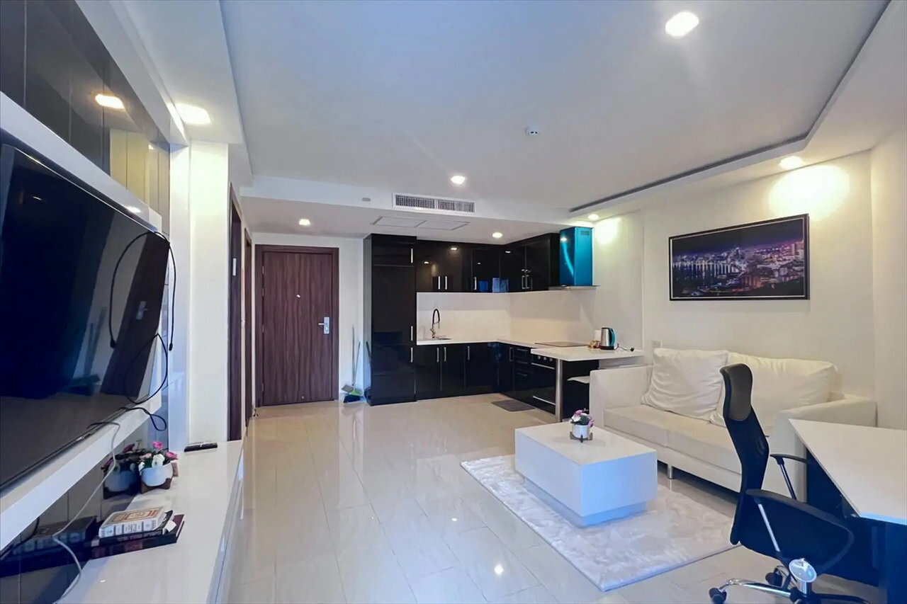 Grand Avenue Residence – 1 Bedroom Condo