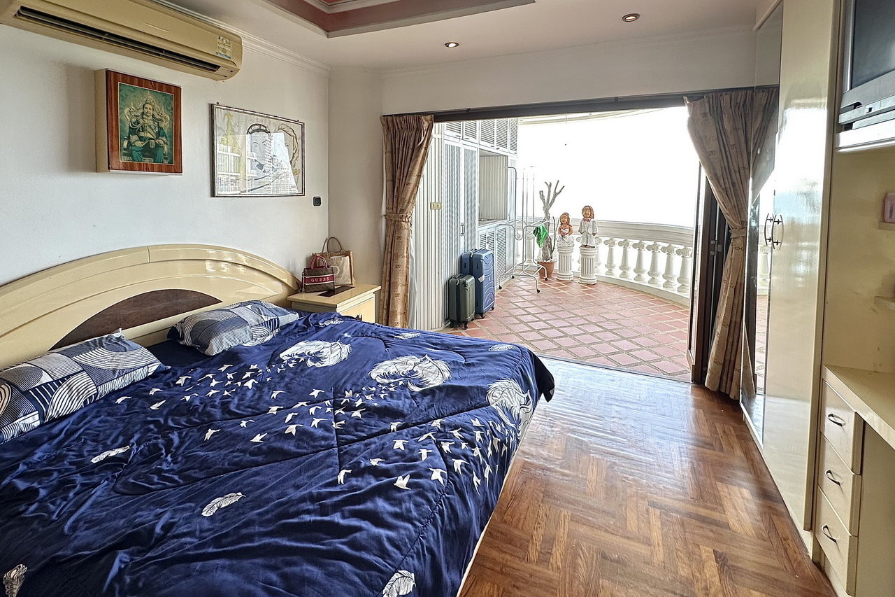 Sky Beach Condo – Wongamat Beachfront