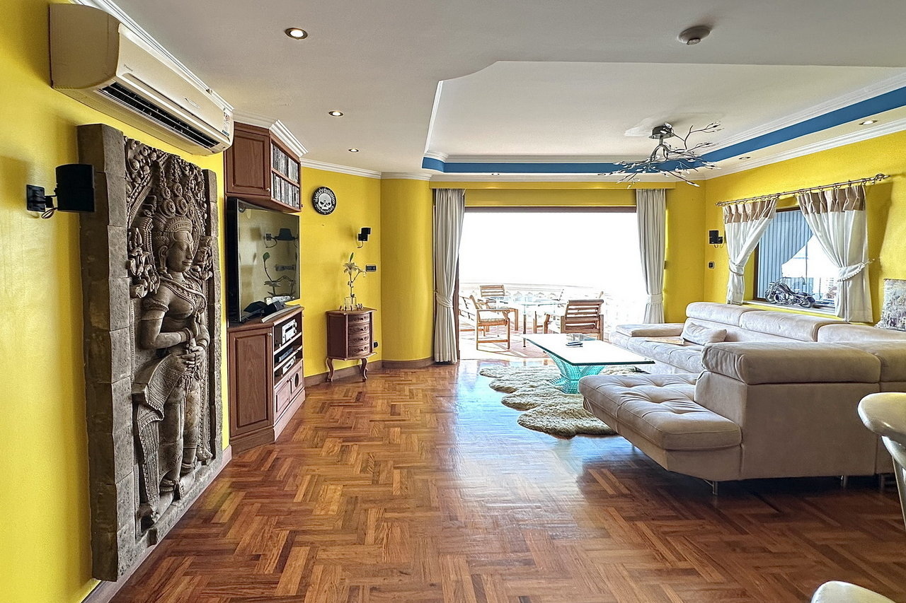 Sky Beach Condo – Wongamat Beachfront