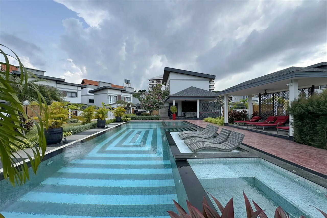 Zensiri Midtown Villas – 3-Storey Townhouse