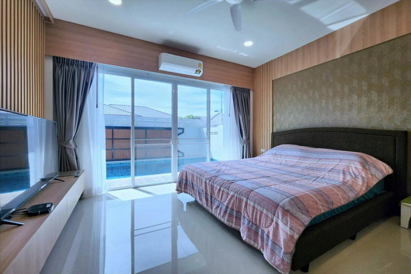 Garden Ville 6 Pool Villa for Sale Pattaya