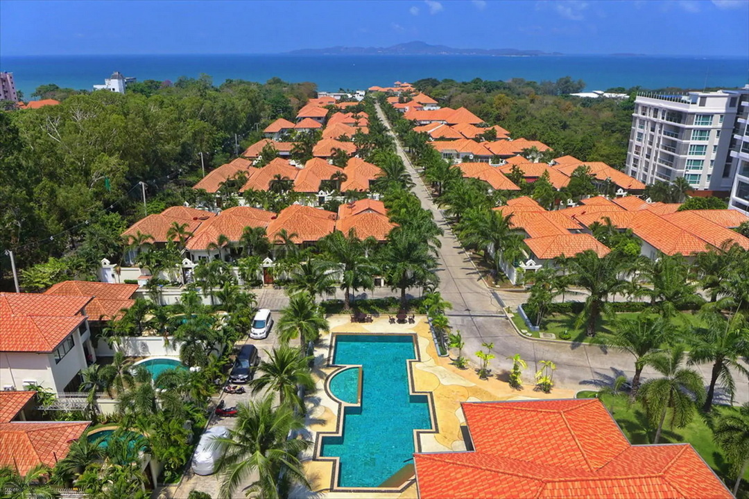 Pattaya Cozy Beach, Majestic Residence Luxury Pool Villa 