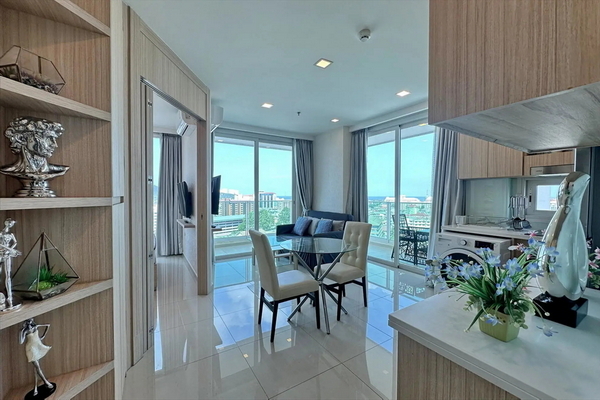 City Garden Tower Condo for Sale Pattaya