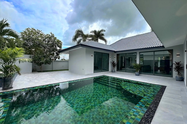 East Pattaya Pool Villa for Sale